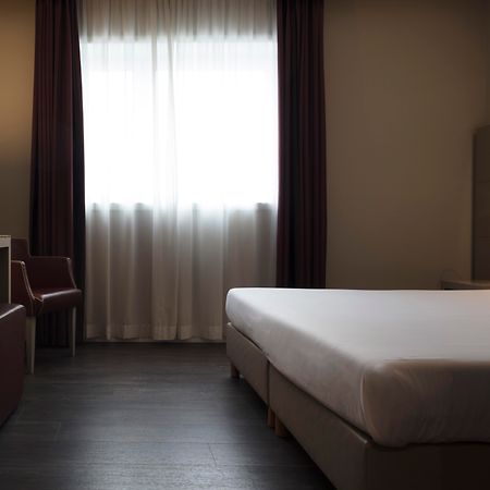 Smart Hotel Holiday Mestre Eksteriør billede
