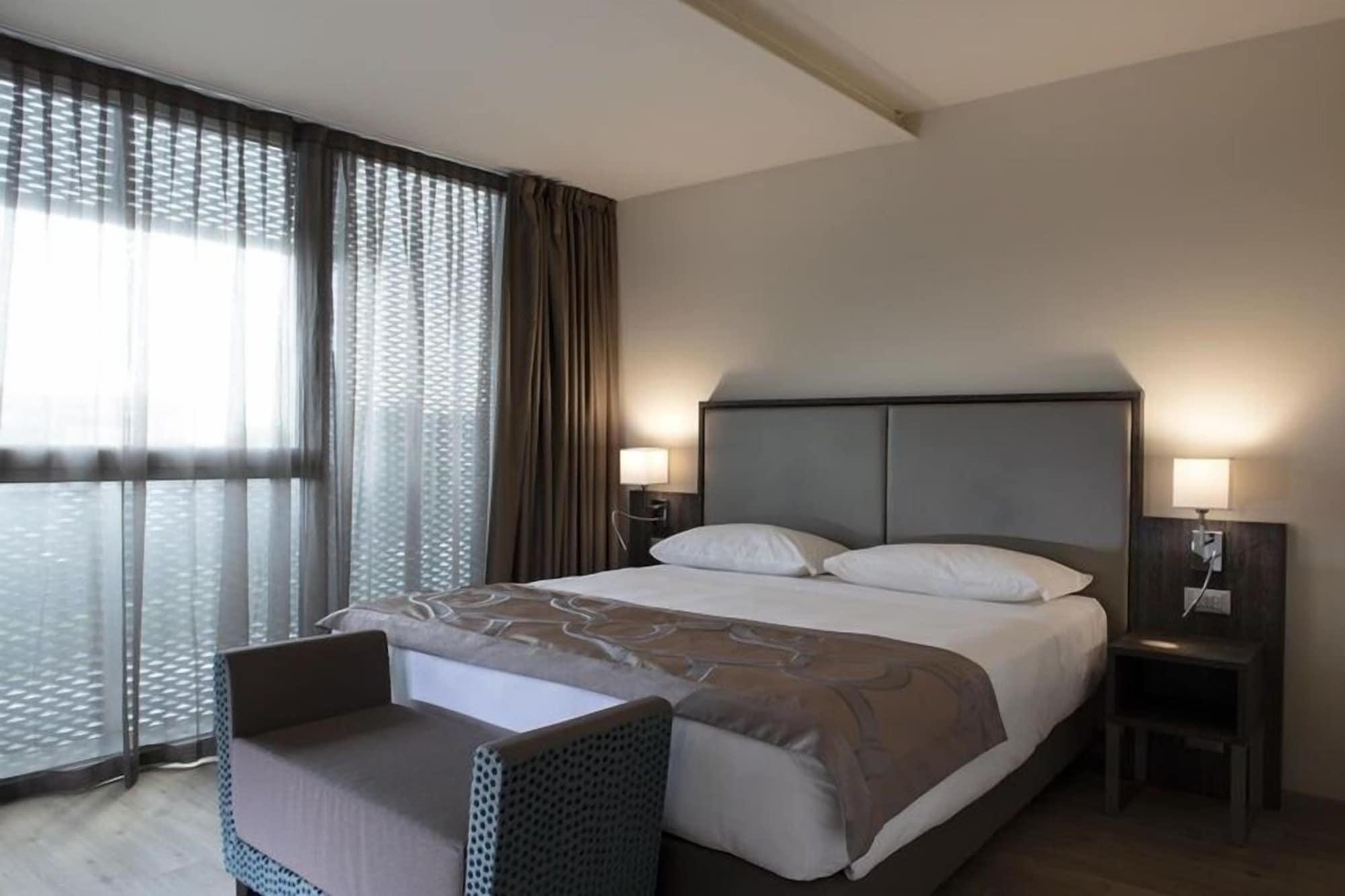 Smart Hotel Holiday Mestre Eksteriør billede