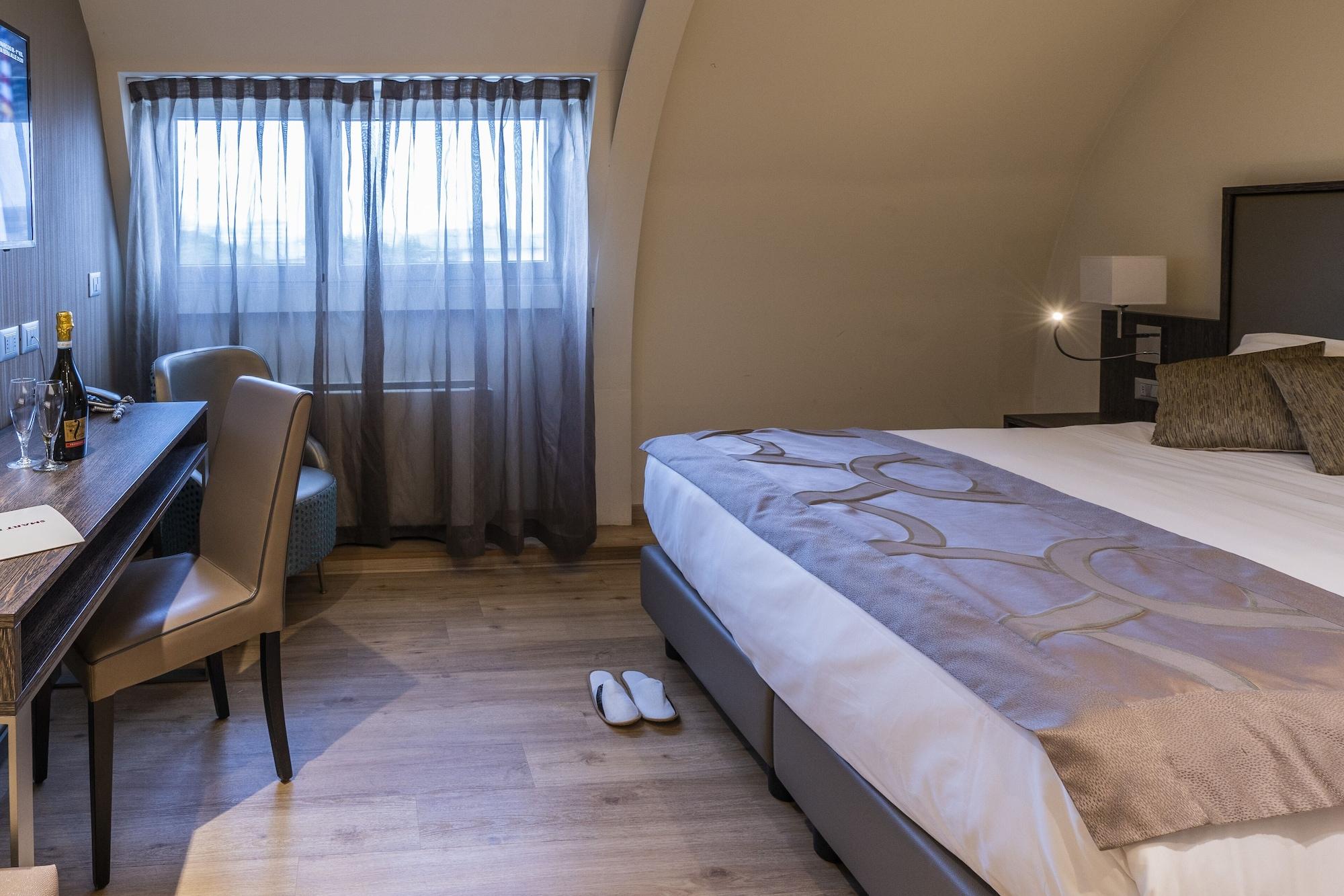 Smart Hotel Holiday Mestre Eksteriør billede