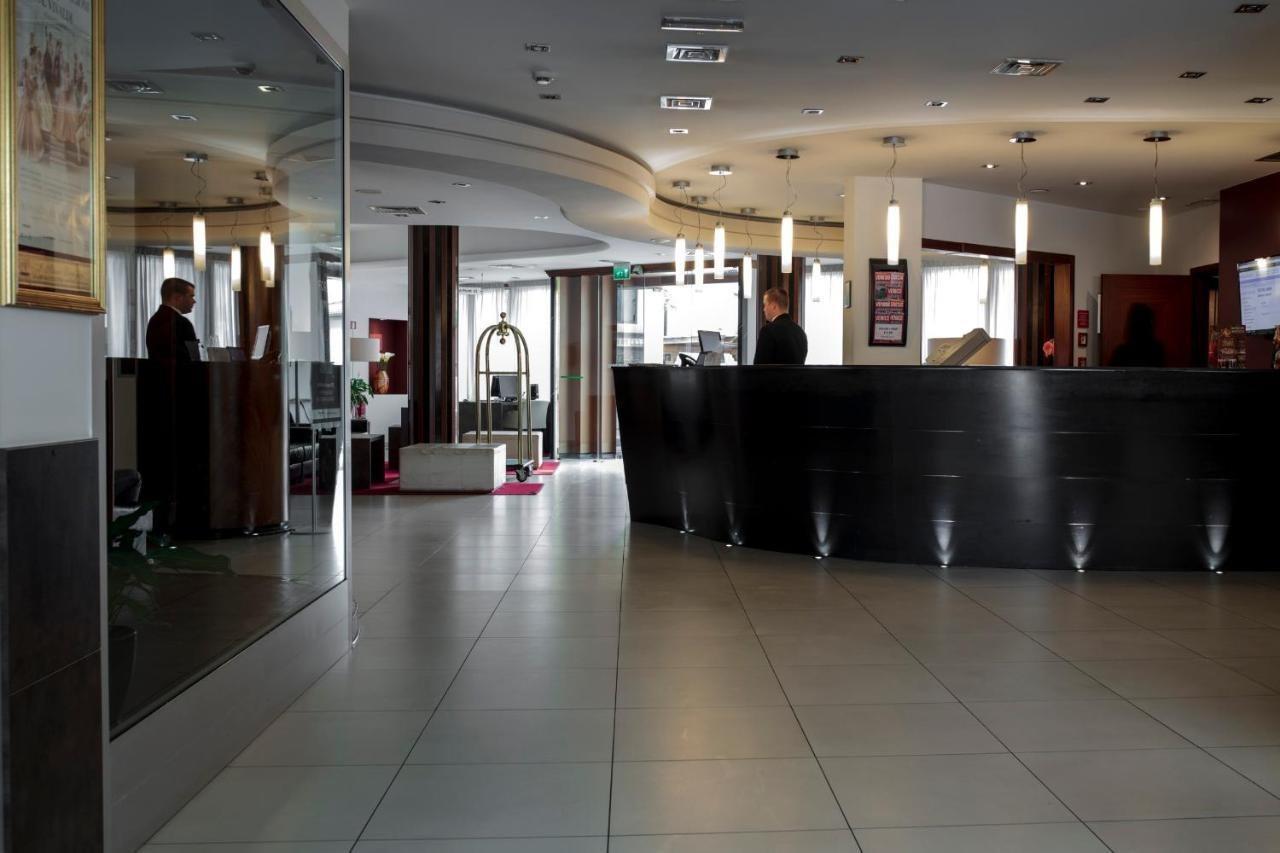 Smart Hotel Holiday Mestre Eksteriør billede