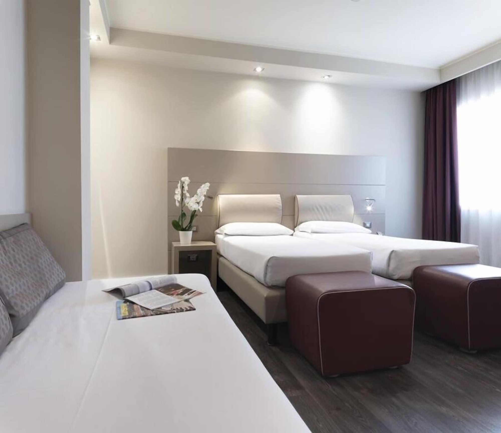 Smart Hotel Holiday Mestre Eksteriør billede