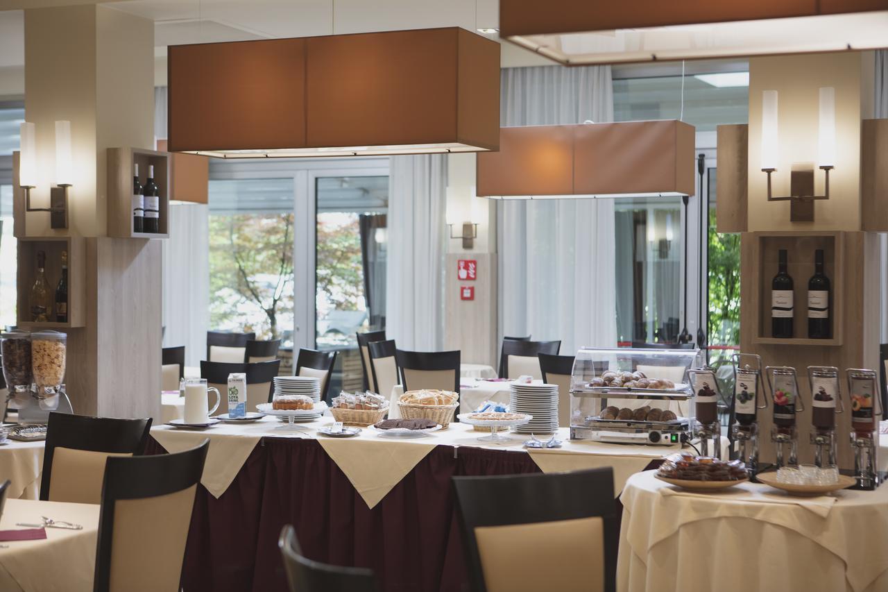 Smart Hotel Holiday Mestre Eksteriør billede