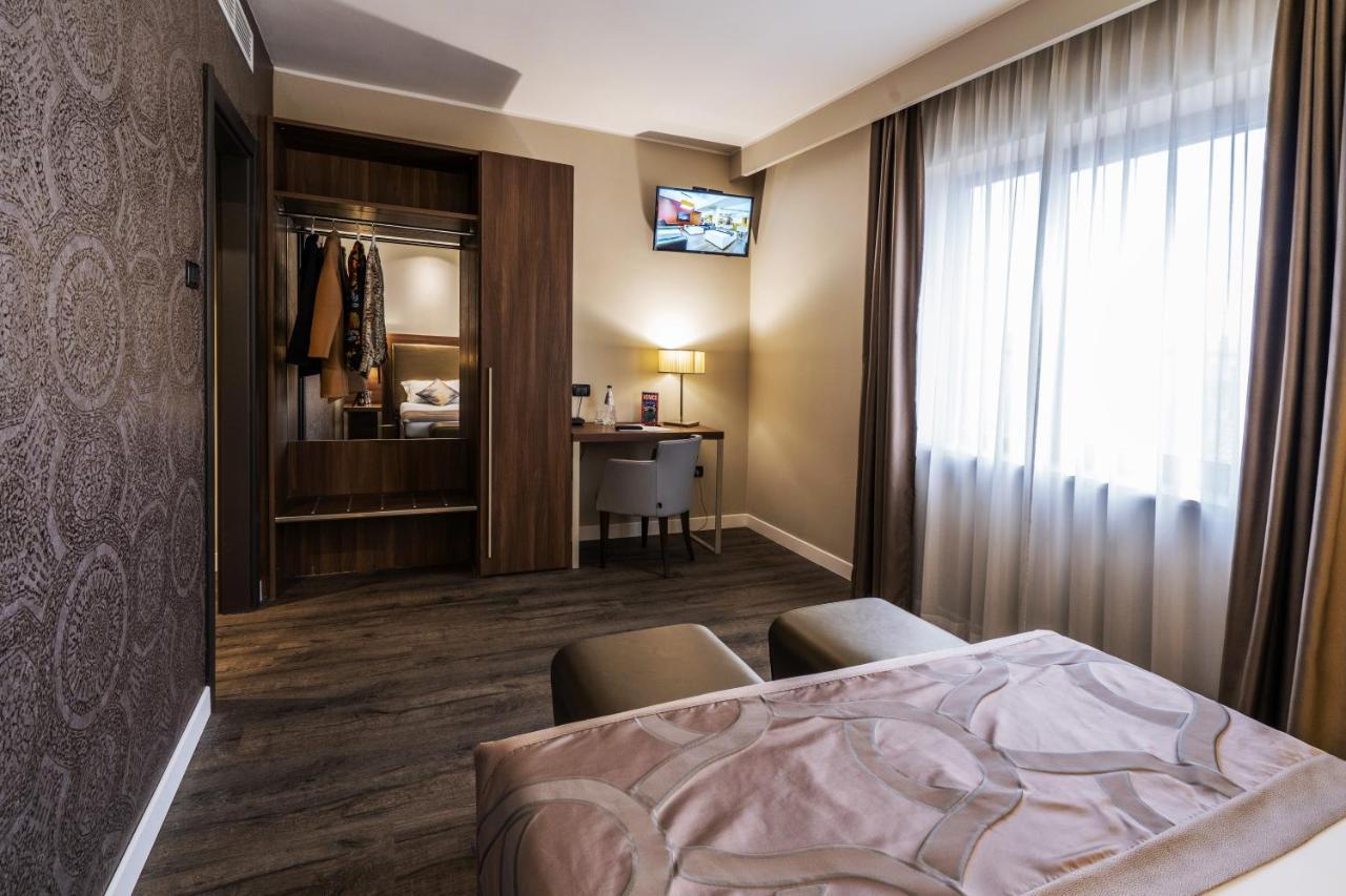 Smart Hotel Holiday Mestre Eksteriør billede